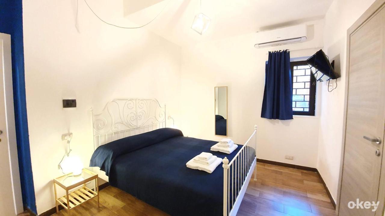 I Covi Del Viaggiatore - Bari Politecnico Bagian luar foto