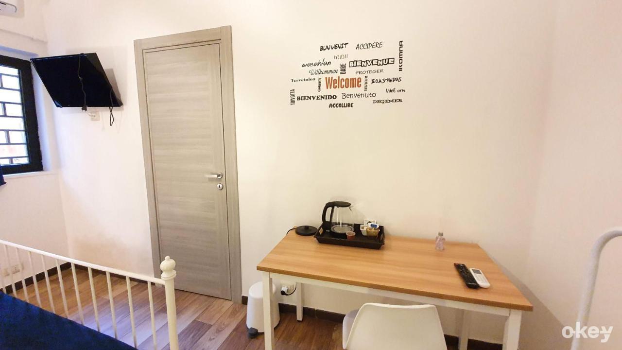 I Covi Del Viaggiatore - Bari Politecnico Bagian luar foto