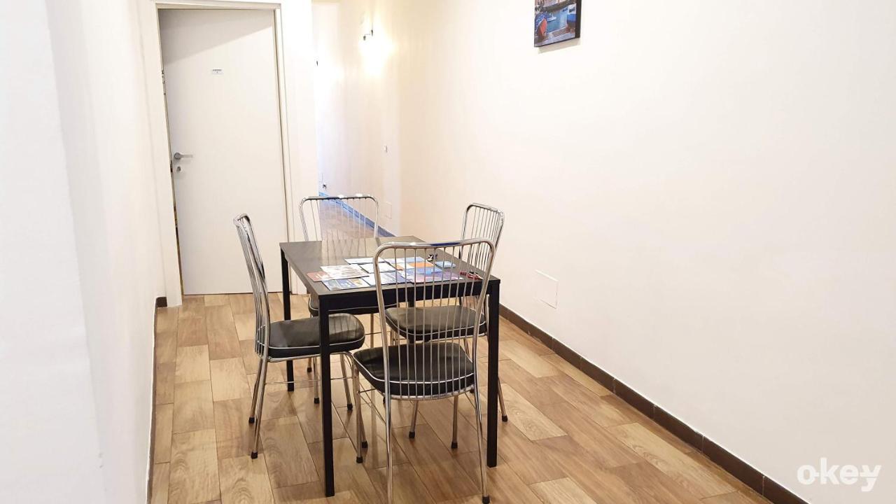 I Covi Del Viaggiatore - Bari Politecnico Bagian luar foto